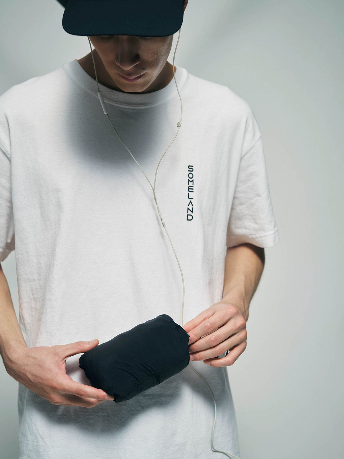 y-COLLAR PACKABLE JACKET
